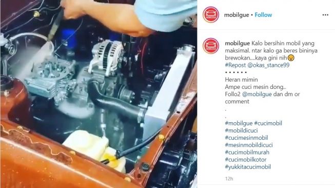 Cara bersihkan mesin mobil yang tak patut ditiru (Instagram-mobilgue)