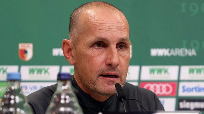 Gara-gara Beli Pasta Gigi, Heiko Herrlich Dilarang Dampingi Augsburg