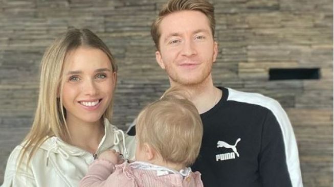 Bikin Salfok! Ini Potret Seksi Scarlett Gartmann, Istri Marco Reus yang Hobi Berkuda