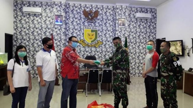 PSMTI Bagikan 150 Paket Nasi Untuk Buka Puasa