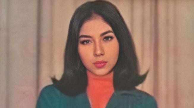 Viral Foto Masa Muda Titiek Puspa Mirip Isyana Sarasvati