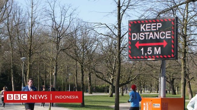 Ilustrasi situasi pandemi dengan penerapan physical distancing atau karantina di Belanda. [Dok. BBC/Getty]