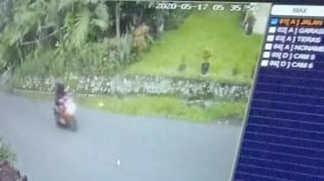 Terjadi Lagi, Pemotor Modus Tanya Alamat Jambret HP Korban di Tempel