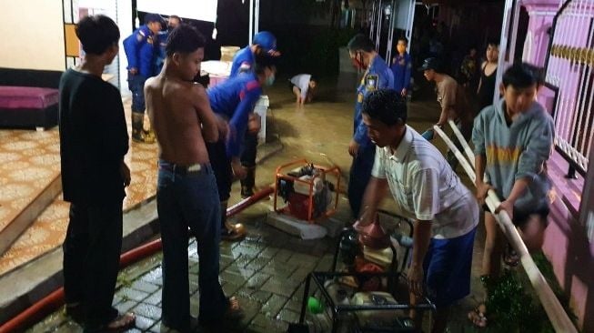 Curah Hujan Tinggi, BPBD Catatkan Ratusan KK Terdampak Banjir Serang