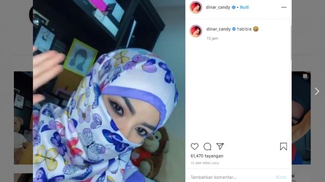 Dinar Candy berhijab. (Instagram/@dinar_candy)