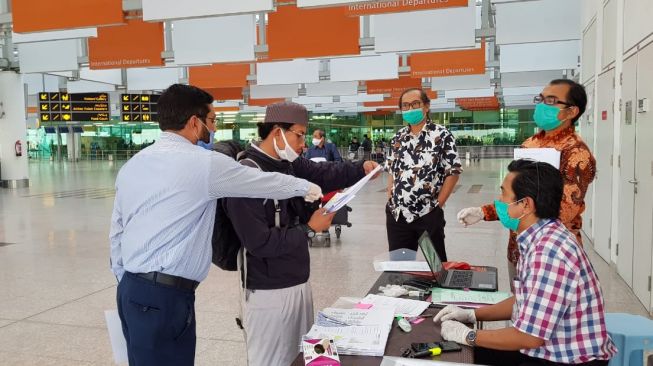 Pemulangan (repatriasi) mandiri warga negara Indonesia (WNI) dari Pakistan ke Tanah Air. (Dok. KBRI Islamabad).