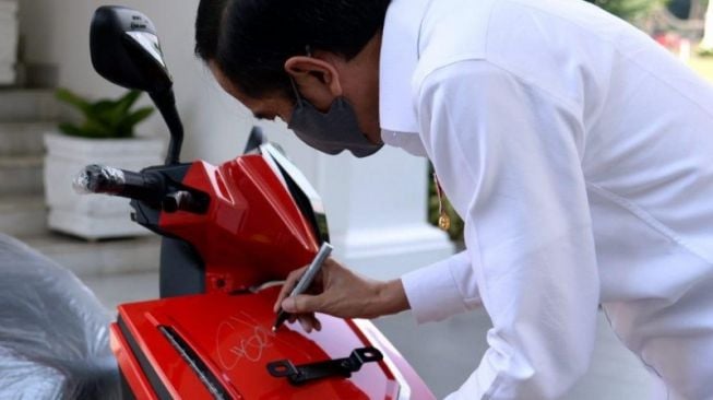 Pembeli Motor Jokowi Rp2,5 M Sempat Ditangkap, PKS: Sedih Sekaligus Lucu