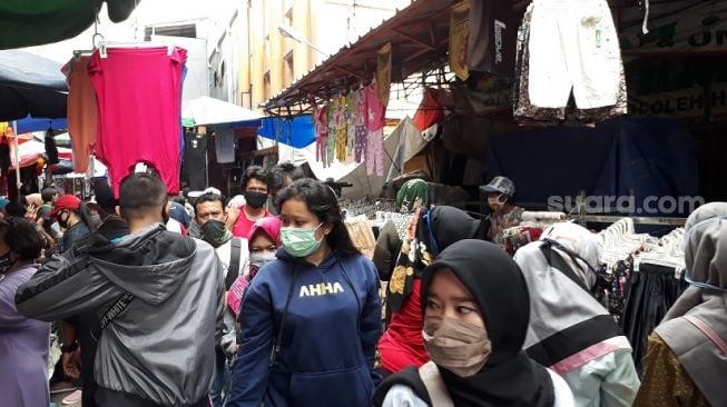 Kondisi Pasar Tanah Abang, Jakarta Pusat, Jumat (22/5/2020). (Suara.com/Bagaskara)