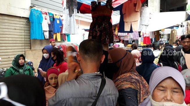 Kondisi Pasar Tanah Abang, Jakarta Pusat, Jumat (22/5/2020). (Suara.com/Bagaskara)