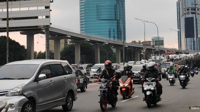 Hari Terakhir PSBB Tahap 2, Jalan Tendean Arah Pancoran Sore Ini Macet