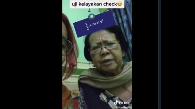 Ditantang Tebak Rumus Fisika, Nenek Ini Langsung Bikin Minder