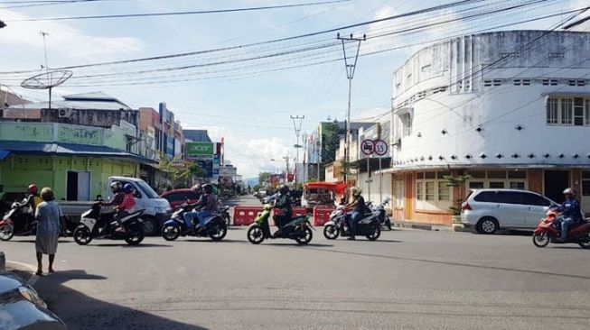 Akses ke Pertokoan di Kota Gorontalo Ditutup Total