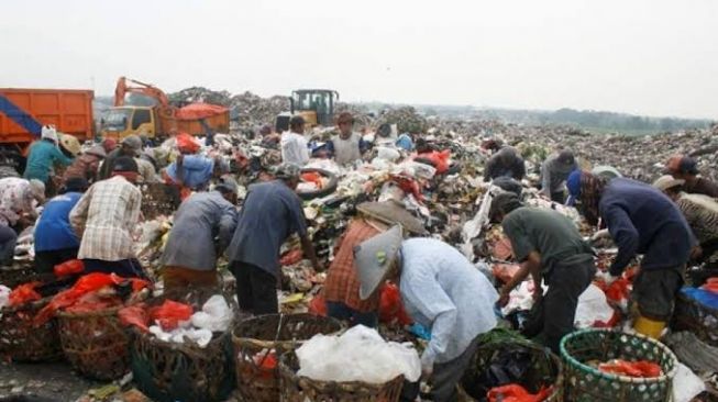 DLH Pandeglang Tak Liburkan Pasukan Orange selama Libur Lebaran