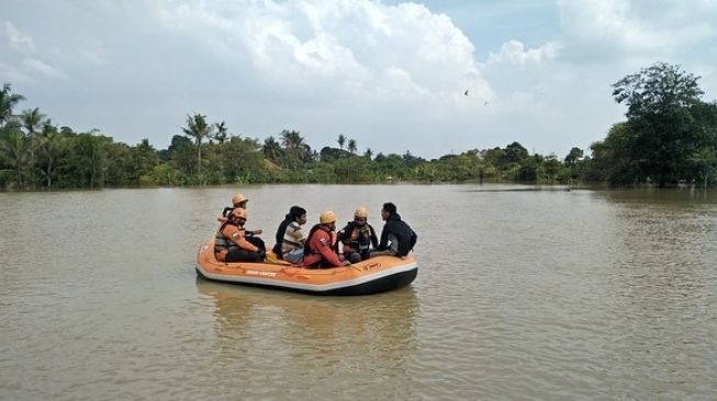 Terbawa Arus Saat Berenang Remaja Tenggelam di Sungai Cimanceuri