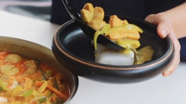 Resep Ketupat Sayur Bakso, Cocok untuk Menu Lebaran