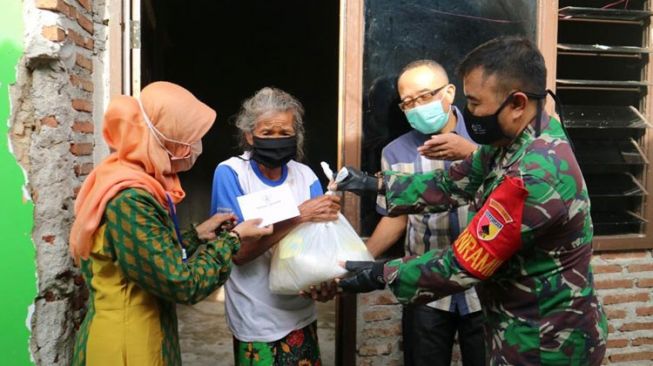 2.873 Warga Rambipuji Akhirnya Terima Bantuan Pemkab Jember