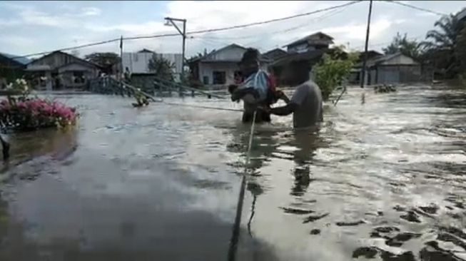 Lebaran, Samarinda Diterjang Banjir, Kota Lumpuh Total