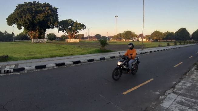 Suasana lengang di Alun-Alun Selatan dan Alun-Alun Utara pada hari pertama Idulfitri 1441 H, Minggu (24/5/2020). - (Harian Jogja)