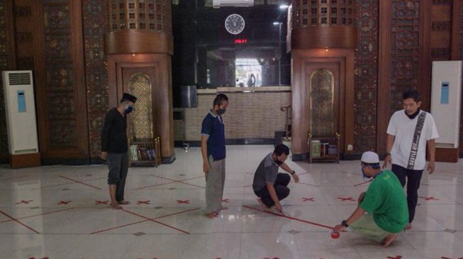 Salat Jumat di Masjid Hari Ini Diperbolehkan, Ini 10 Protokol Kesehatannya