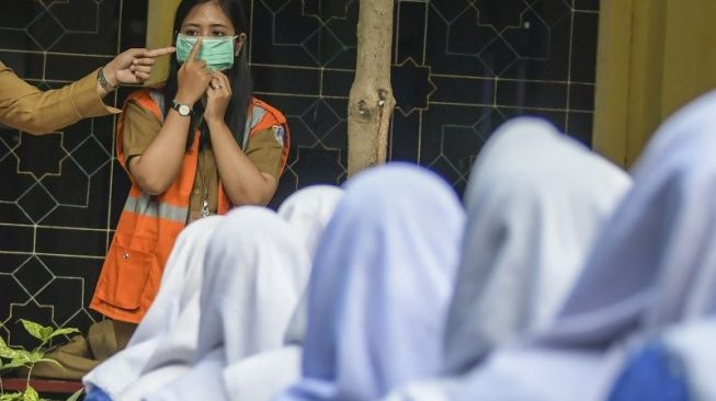Sekolah dibuka Juli 2020, siswa girang orangtua menjerit tak setuju