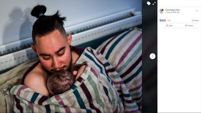 Lahirkan Anak Ketiga, Lelaki Ini Unggah Momen Persalinan (facebook.com/Yuval Topper-Erez)