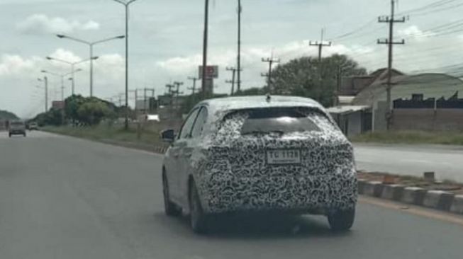 Kamuflase Honda City Hatchback Berseliweran di Jalan, Bentuknya Jadi Gagah