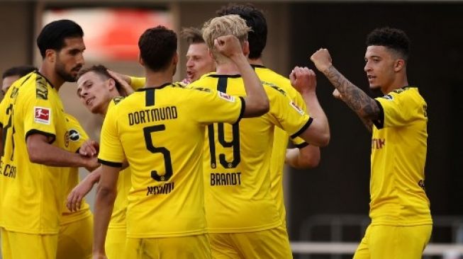 Borussia Dortmund Cukur Paderborn 6-1, Jadon Sancho Cetak Hat-trick