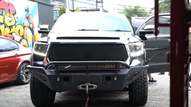 Toyota Tundra Gading Marten (Youtube-Taulany TV)