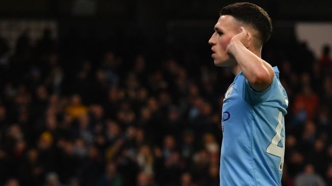 Langgar Aturan Pembatasan Sosial, Phil Foden Bakal dapat Sanksi