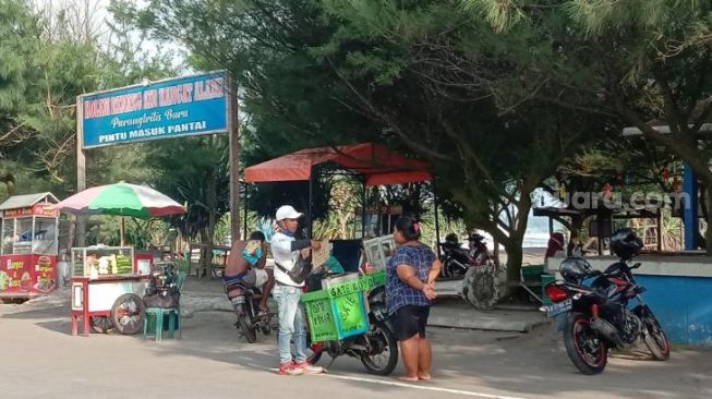 Tiga Bulan Tanpa Pemasukan, Pedagang di Pantai Parangtritis Menjerit