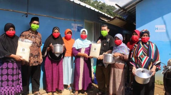 Terasingkan’ Sejak Pandemi Corona, PKS Sambangi Korban Banjir diLebakgedong