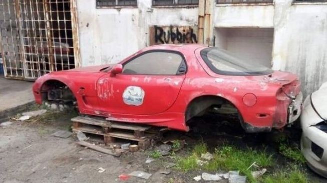 Dari Rongsokan Jadi Idaman, Restorasi Mazda RX7 ini Bikin Pangling