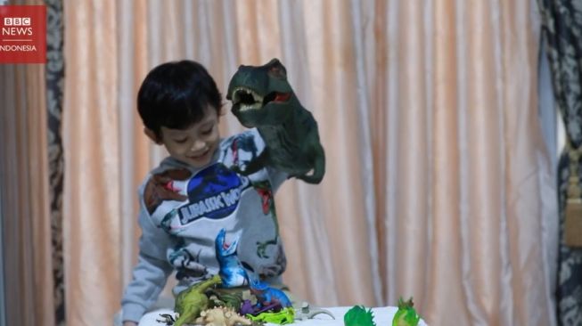 Thoriq Maulana, Bocah Lima Tahun yang Hafal 50 Nama Dinosaurus