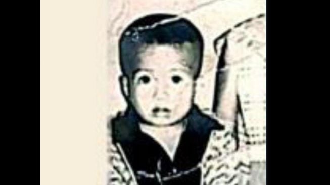 Foto masa kecil Fahri Hamzah. (Twitter/@Fahrihamzah)