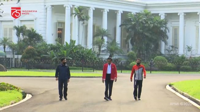 Presiden Jokowi Olahraga Bersama Panglima TNI dan Kapolri di Istana Bogor