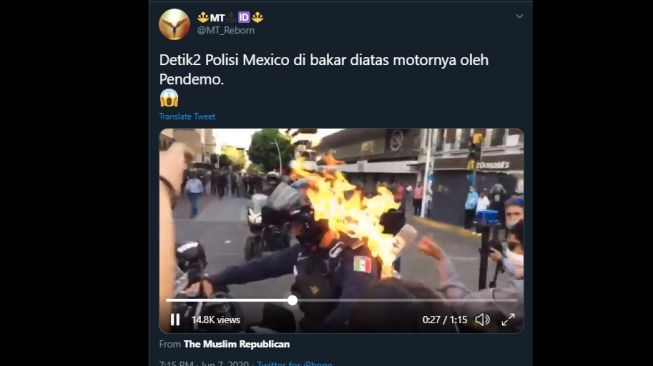 Detik-Detik Polisi Dibakar Hidup-Hidup di Atas Motor oleh Demonstran