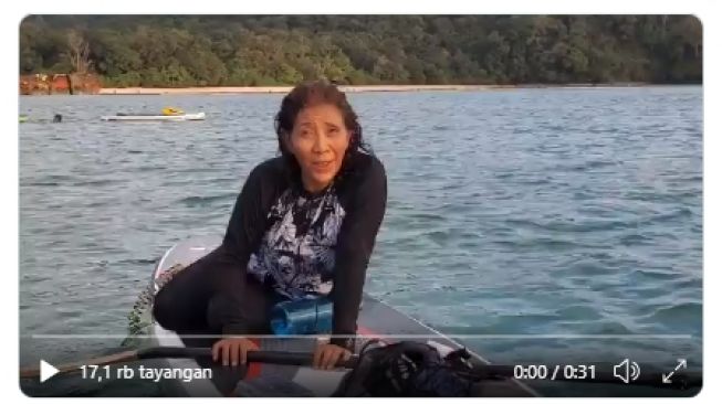 Rayakan Hari Laut di Atas Paddle Board, Susi Pudjiastuti Dikangeni Netizen