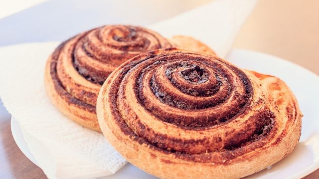 Auto Bikin Ngakak, Gagal Buat Cinnamon Roll Bentuknya Malah Mirip Ini