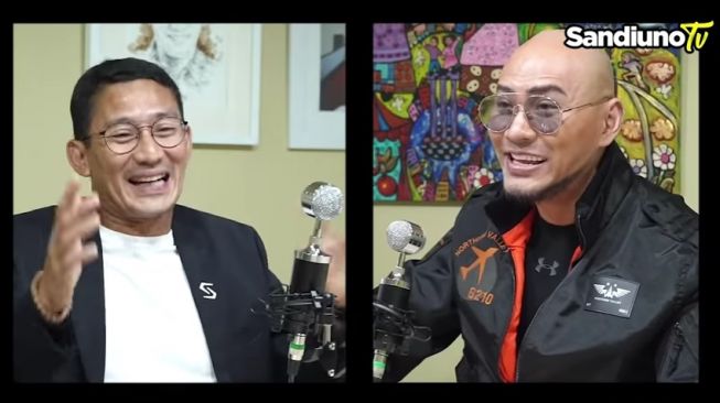 Sandiaga Uno dan Deddy Corbuzier (Screensot YouTube Sandiuno TV)