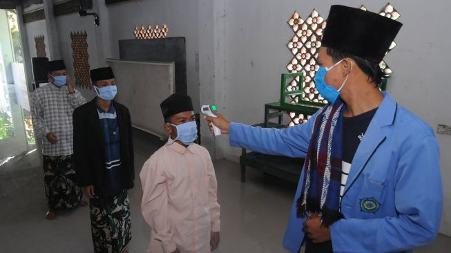 Boleh Ditiru, One Gate System untuk Mencegah Infeksi Covid-19 di Pesantren