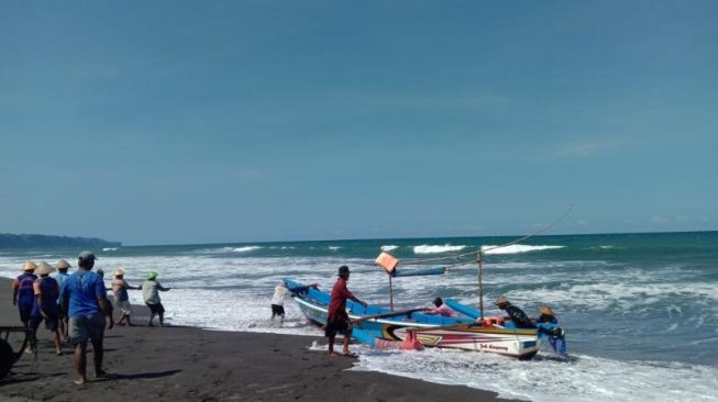 Akan Segera Dibuka, Begini Kondisi Pantai Depok Saat Ini