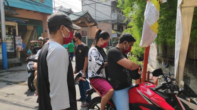 Terapkan PSBL, Keluar Masuk ke 6 RW Pademangan Barat Harus Pakai SIKM