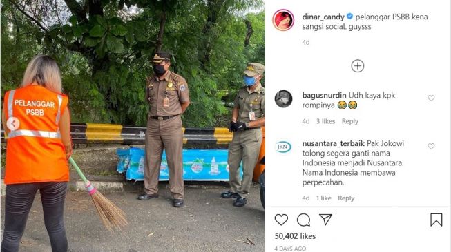 Dinar Candy sedang diawasi oleh petugas ketika menyapu jalanan (Instagram-dinar_candy)