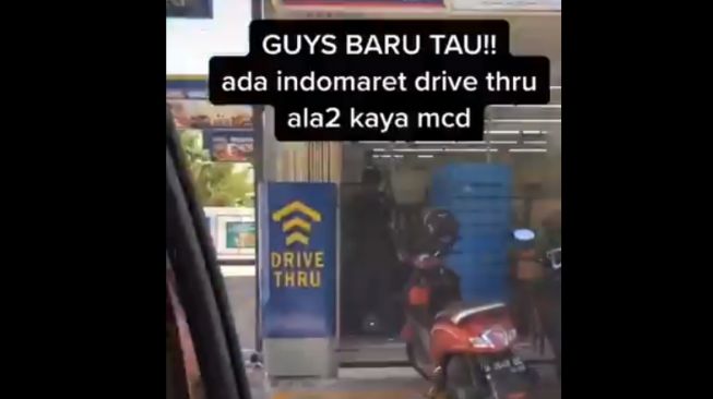 Tukang Parkir Menangis Melihat ini, Minimarket Sekarang Ada Drive Thru-nya