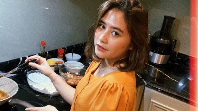 Liburan di Bali, Prilly Latuconsina Sewa Vila Seharga Rp15 Juta per Malam