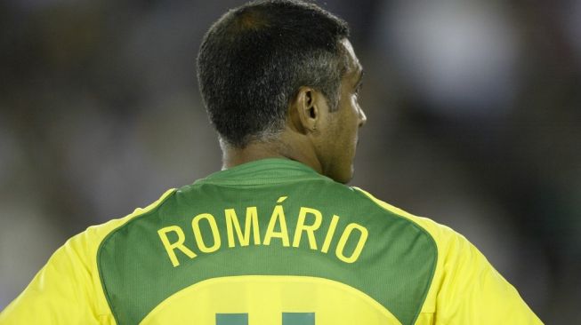 Mantan penyerang Timnas Brasil, Romario Faria. [AFP PHOTO / Robyn BECK]