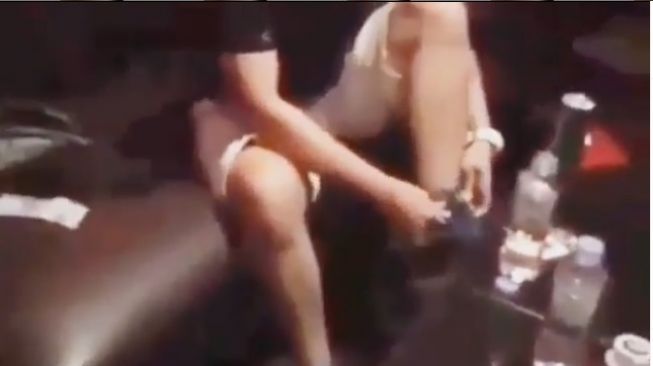 Viral Suami Kepergok di Karaoke, Istri: Perasaan Gua Dari Tadi Enggak Enak