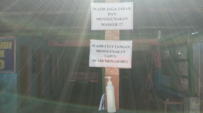 Fasilitas cuci tangan di Pantai Parangtritis - (SuaraJogja.id/Mutiara Rizka)