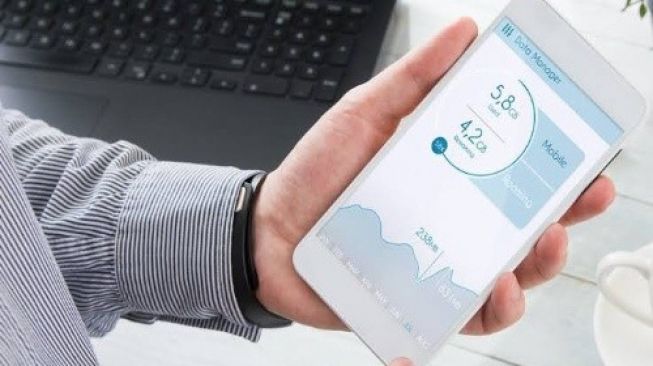 Jaringan Telpon dan Internet di Padang Mati Total