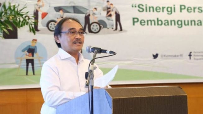 Hindari Penumpukan Orang, Kemnaker Minta Perusahaan Atur Pola Kerja